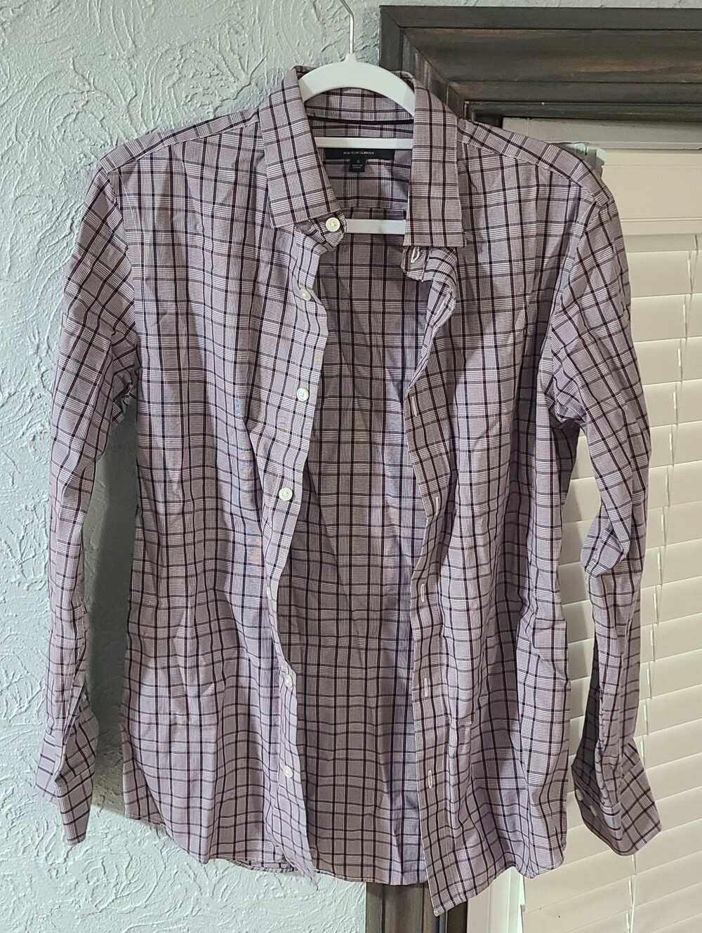 Banana Republic Slim Fit maroon, white, & navy check pattern Button Front Shir